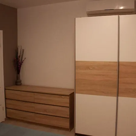 Mate Apartman